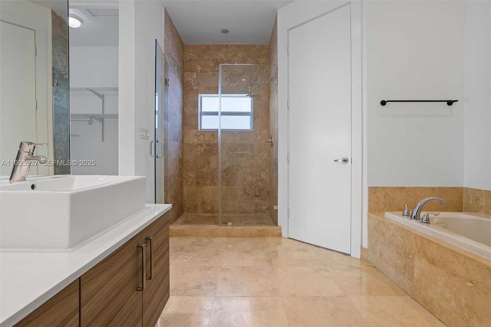 Small Image of 2784 SOUTH WEST 34TH AVE, Miami Number 28