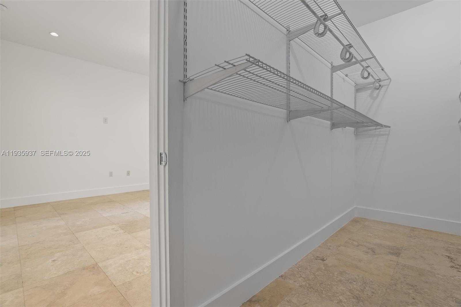 Small Image of 2784 SOUTH WEST 34TH AVE, Miami Number 29