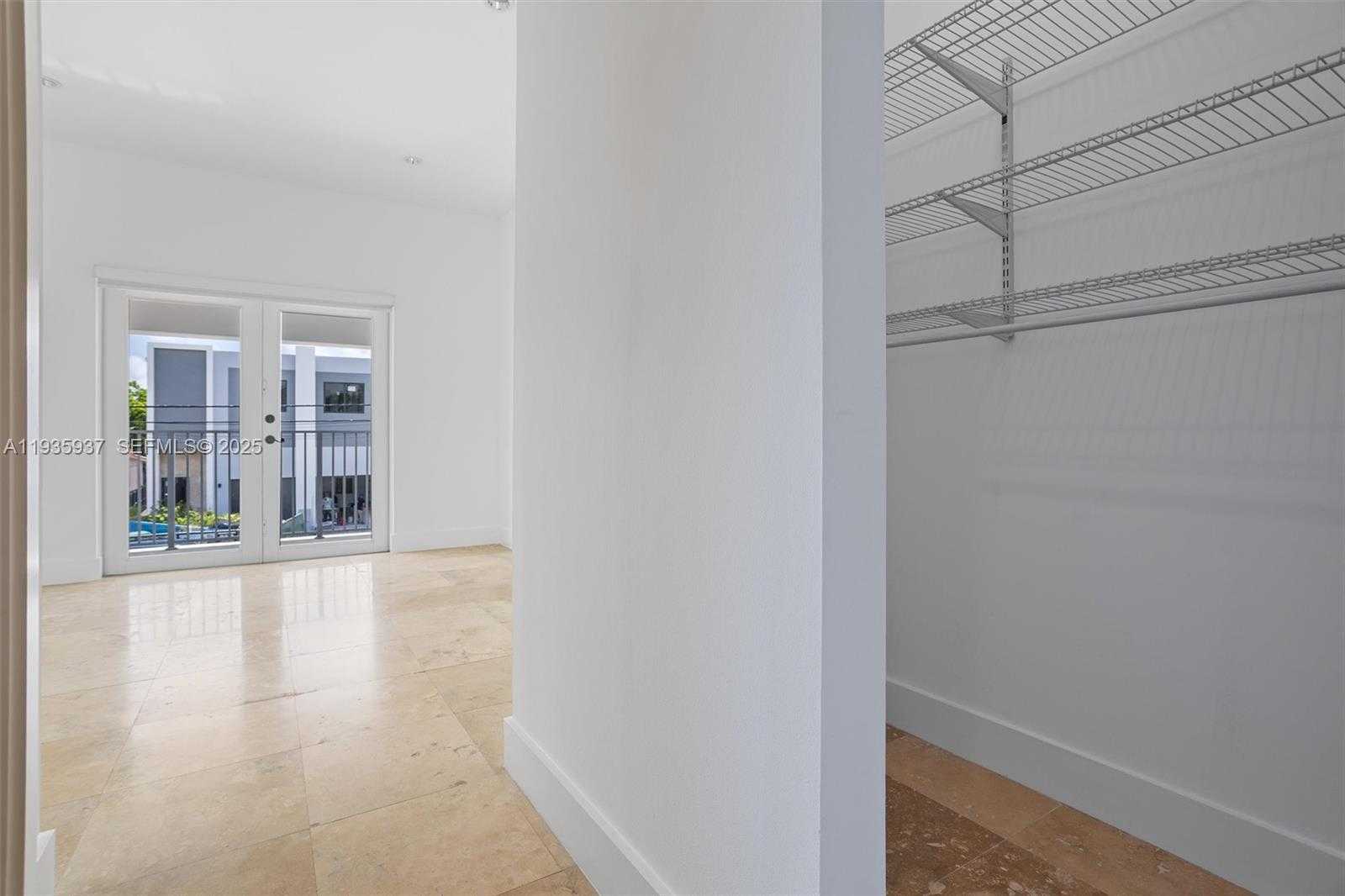 Small Image of 2784 SOUTH WEST 34TH AVE, Miami Number 37