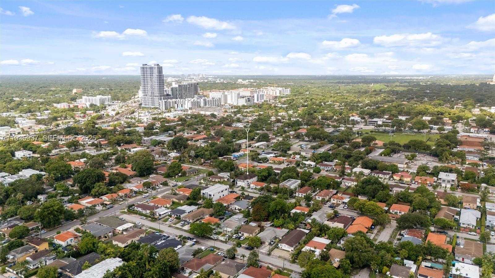 Small Image of 2784 SOUTH WEST 34TH AVE, Miami Number 40