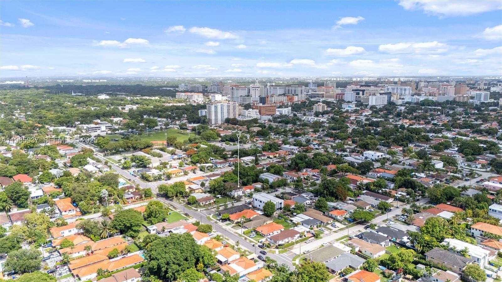 Small Image of 2784 SOUTH WEST 34TH AVE, Miami Number 42