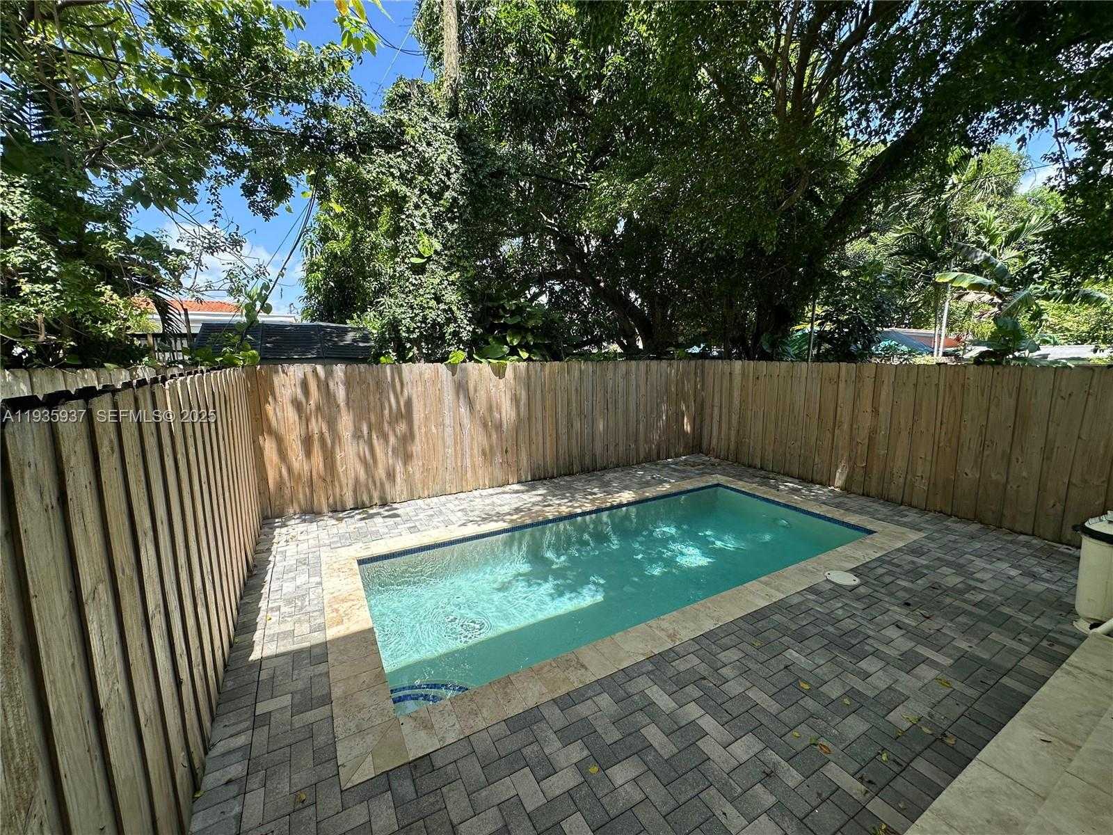 Small Image of 2784 SOUTH WEST 34TH AVE, Miami Number 45