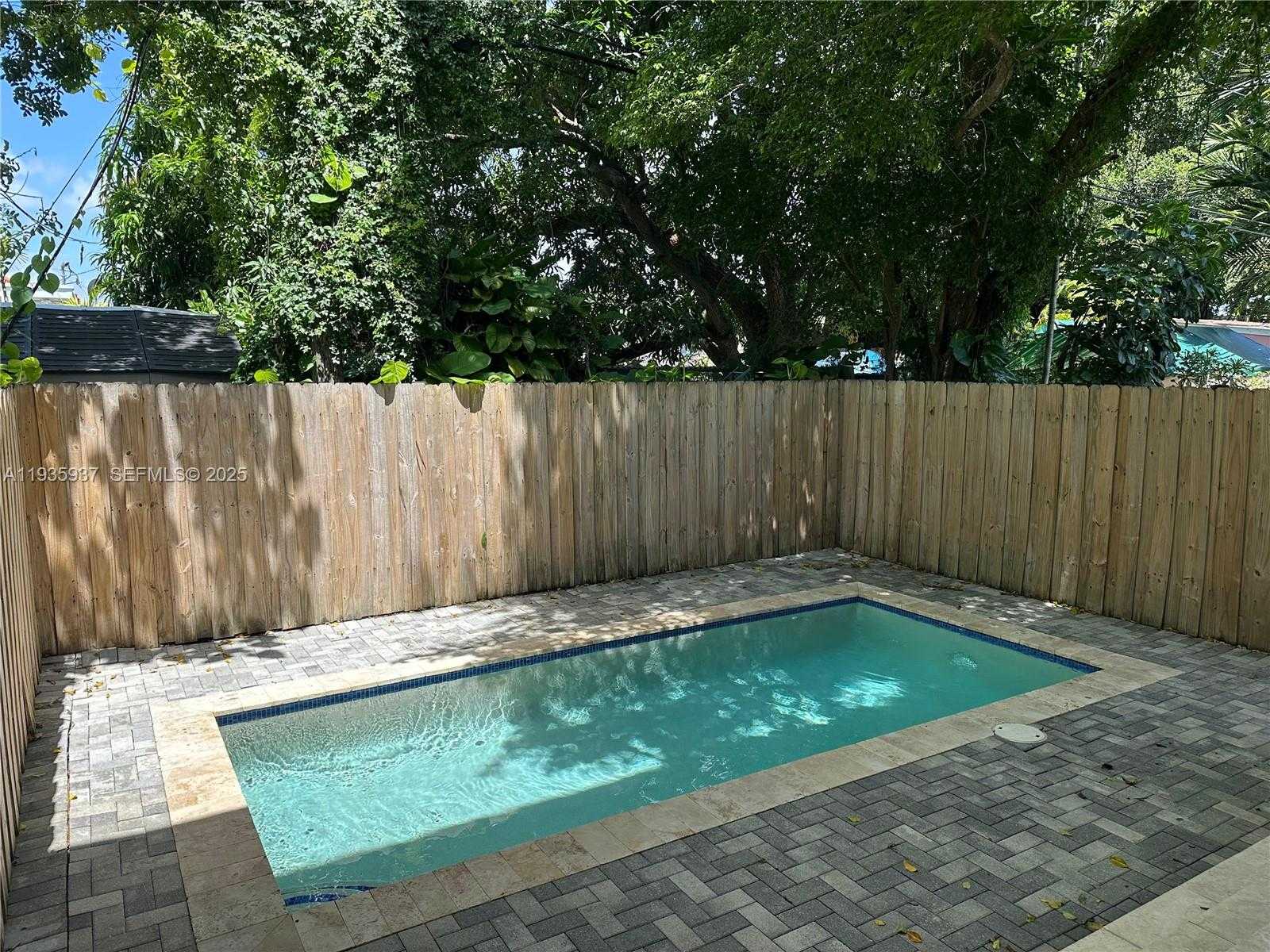 Small Image of 2784 SOUTH WEST 34TH AVE, Miami Number 46