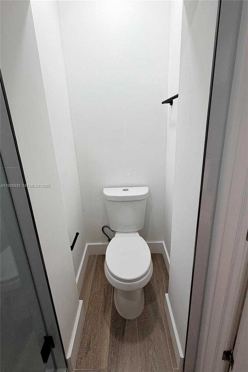 Small Image of 1526 SOUTH WEST 65TH AVE, West Miami Number 29