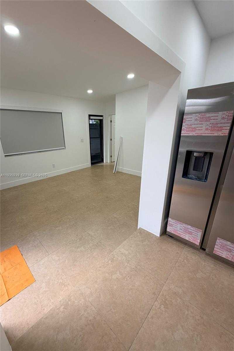 Small Image of 1526 SOUTH WEST 65TH AVE, West Miami Number 30