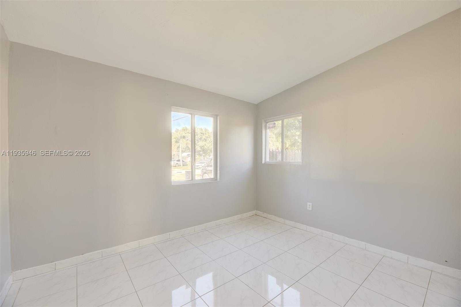 Small Image of 3510 SOUTH WEST 39TH ST, West Park Number 11