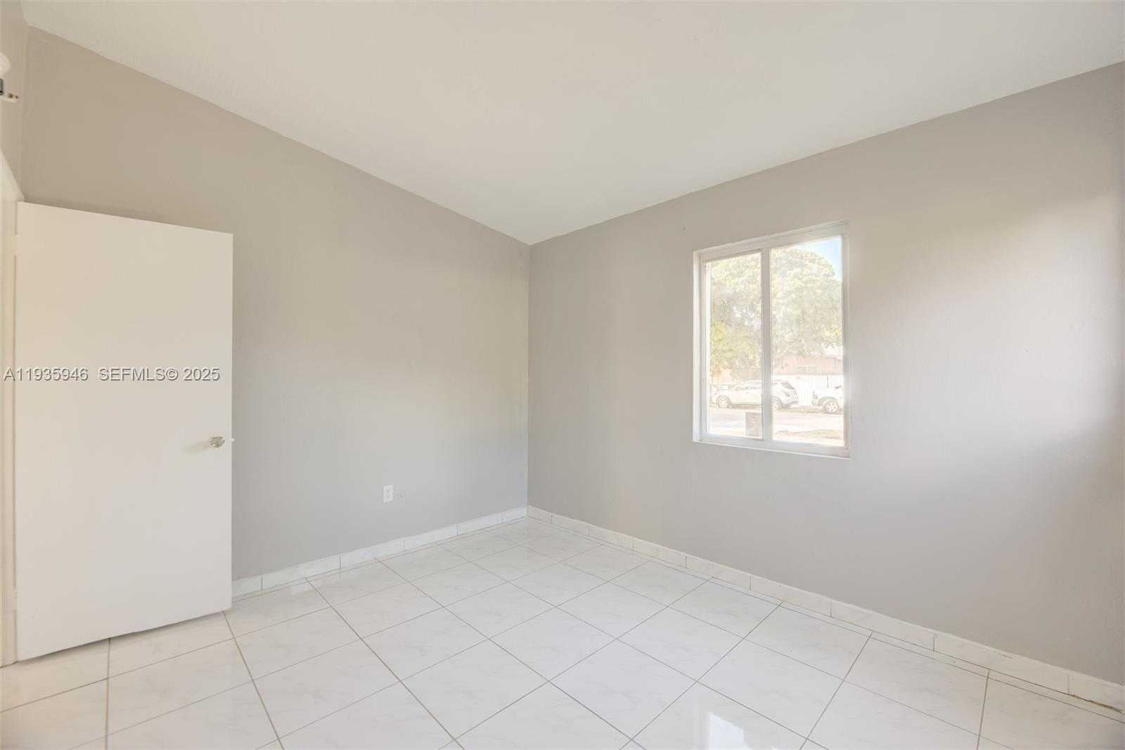 Small Image of 3510 SOUTH WEST 39TH ST, West Park Number 13