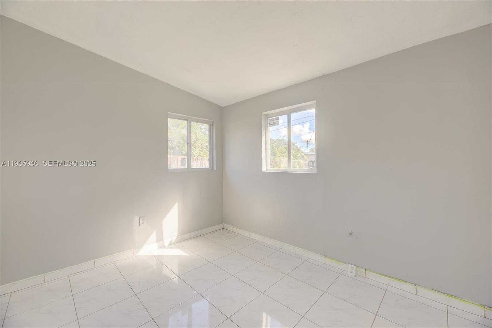 Small Image of 3510 SOUTH WEST 39TH ST, West Park Number 14