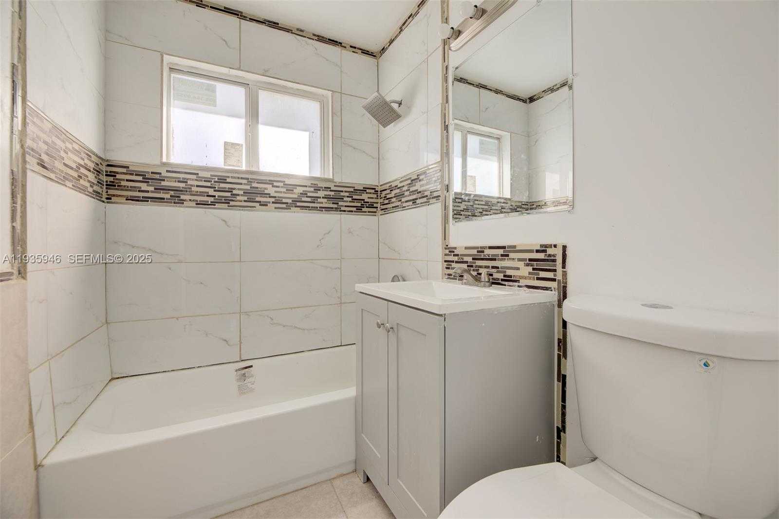 Small Image of 3510 SOUTH WEST 39TH ST, West Park Number 17