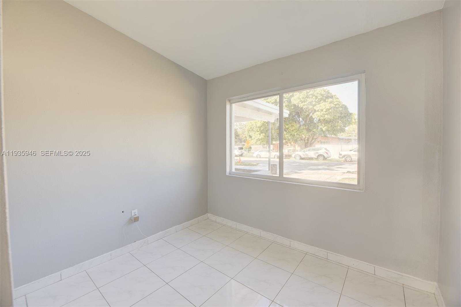 Small Image of 3510 SOUTH WEST 39TH ST, West Park Number 18