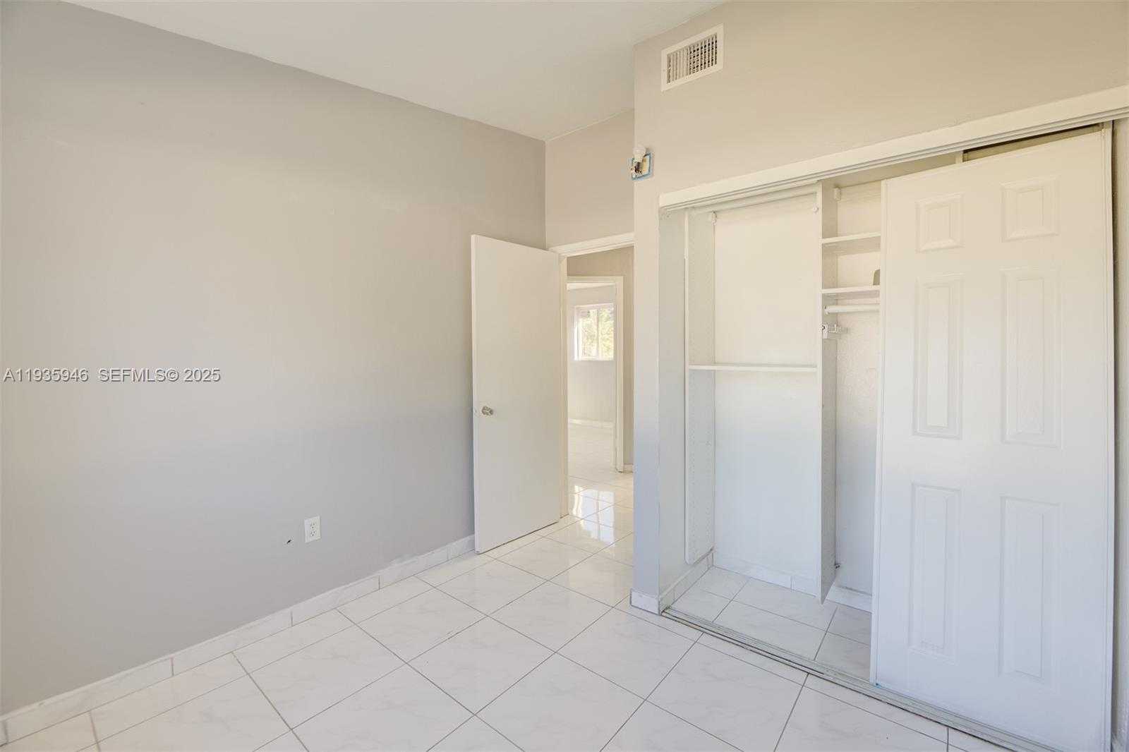 Small Image of 3510 SOUTH WEST 39TH ST, West Park Number 20