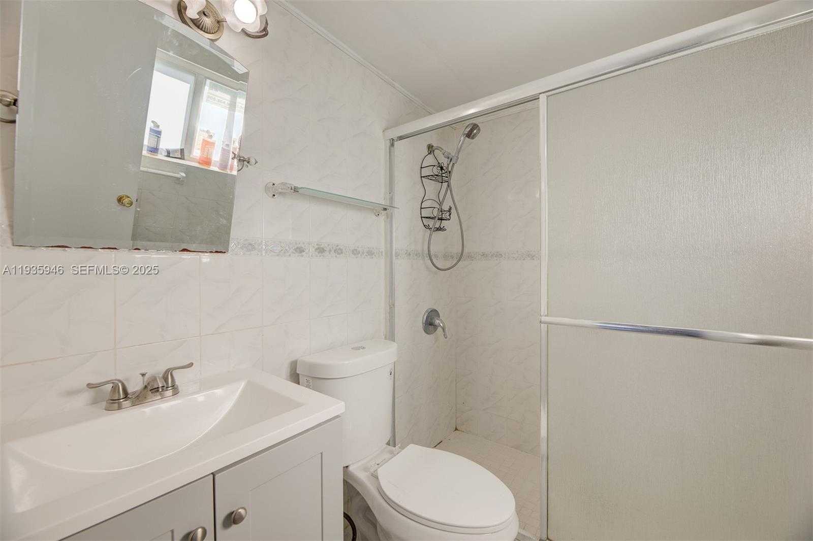 Small Image of 3510 SOUTH WEST 39TH ST, West Park Number 24