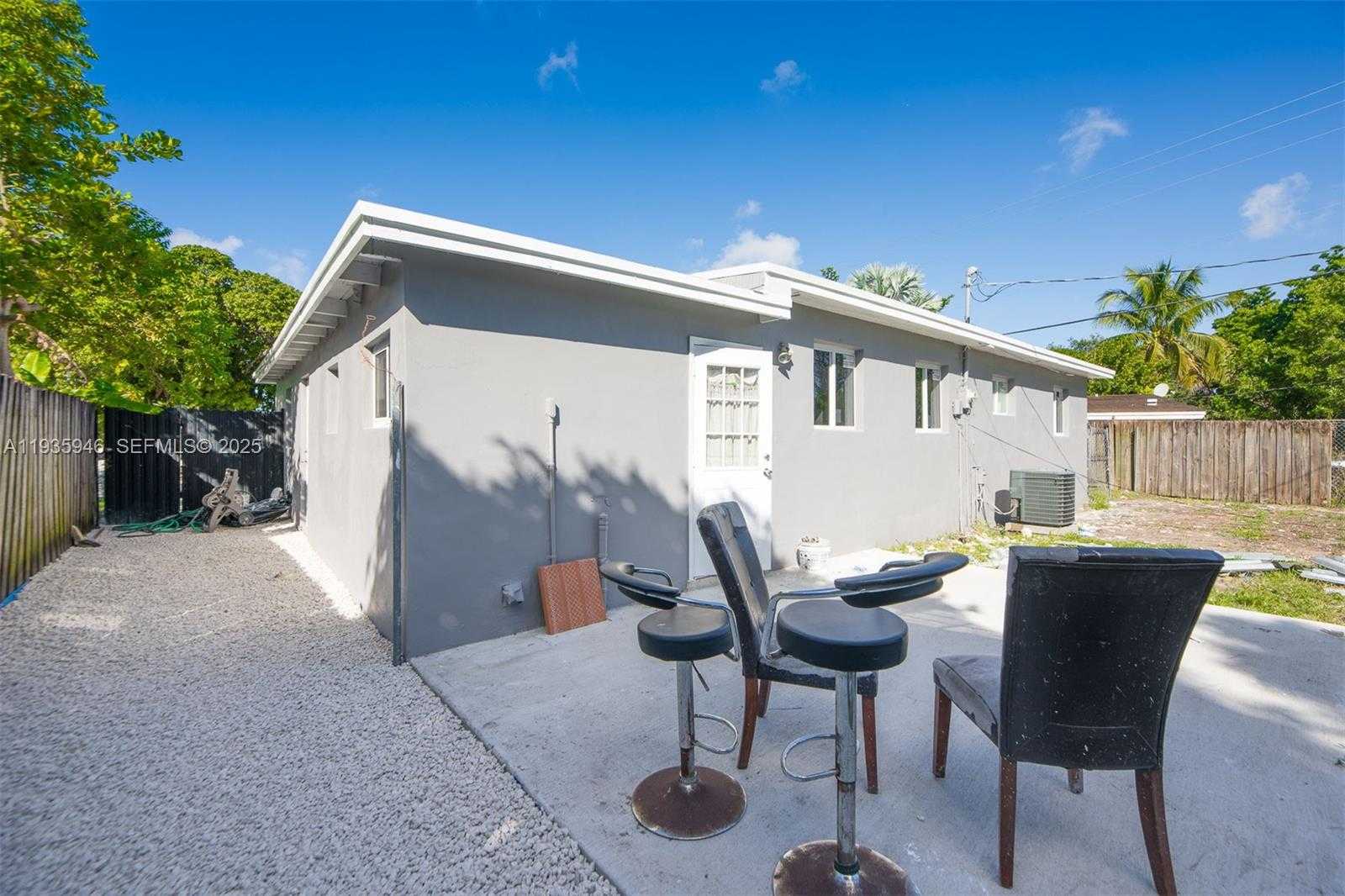 Small Image of 3510 SOUTH WEST 39TH ST, West Park Number 28