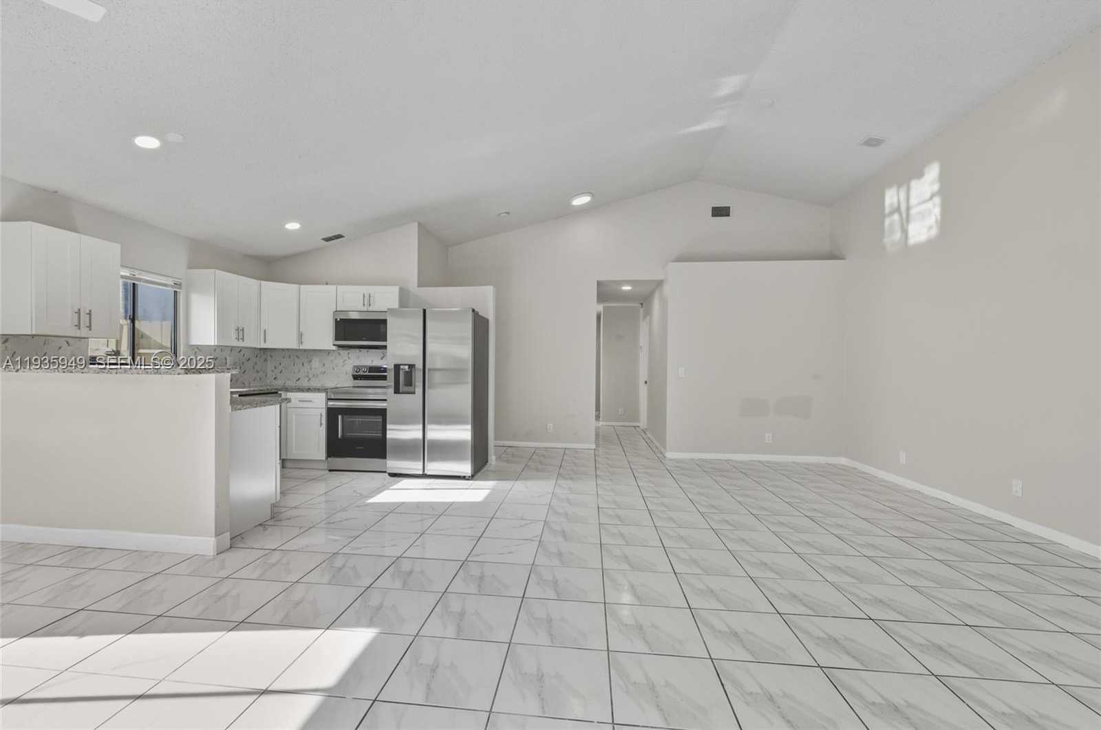 Small Image of 138 COLLY WAY, North Lauderdale Number 10