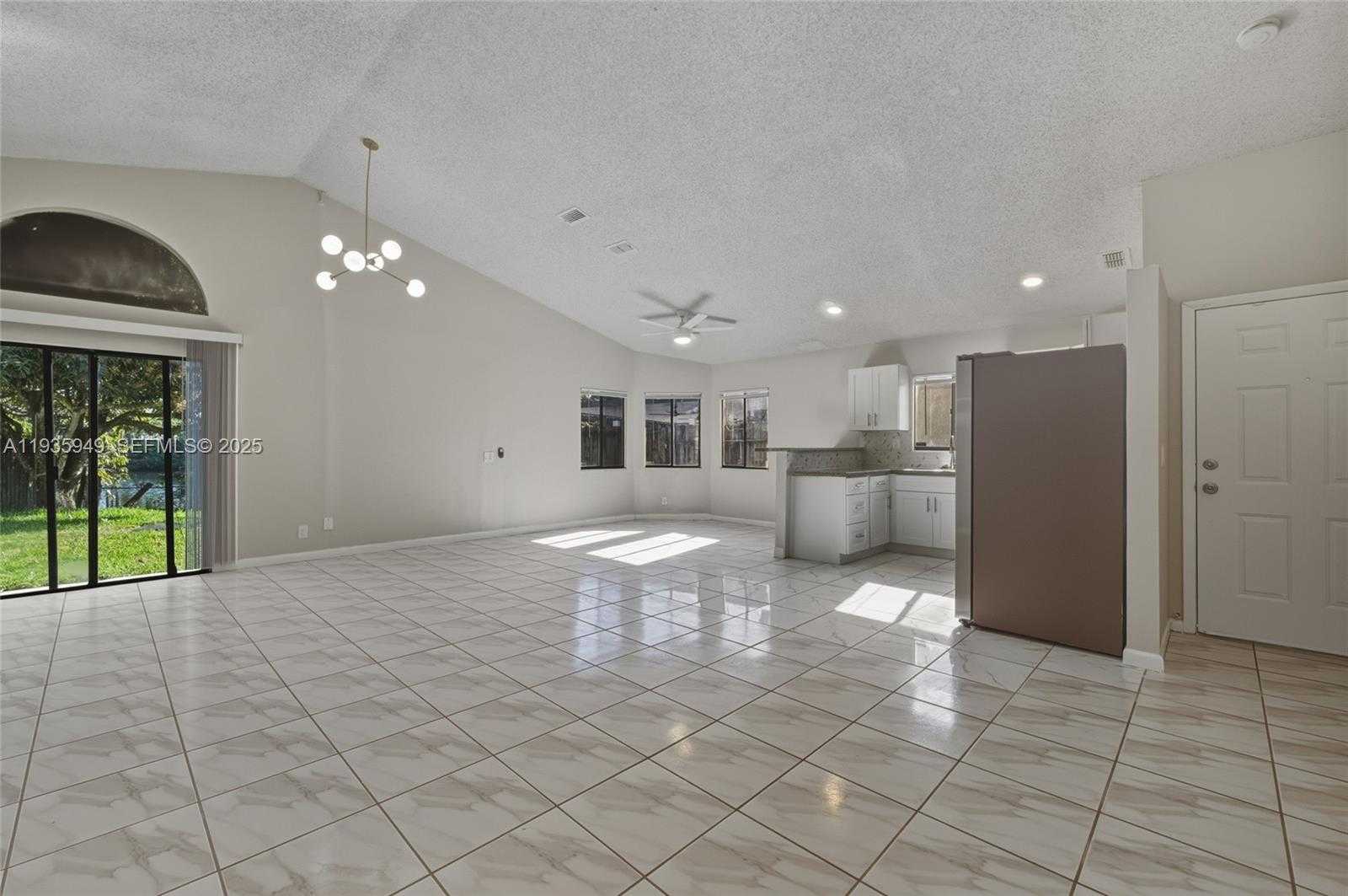 Small Image of 138 COLLY WAY, North Lauderdale Number 12