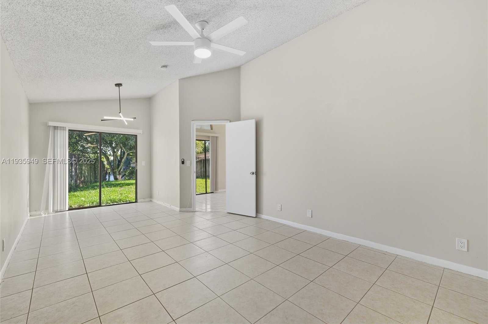 Small Image of 138 COLLY WAY, North Lauderdale Number 19