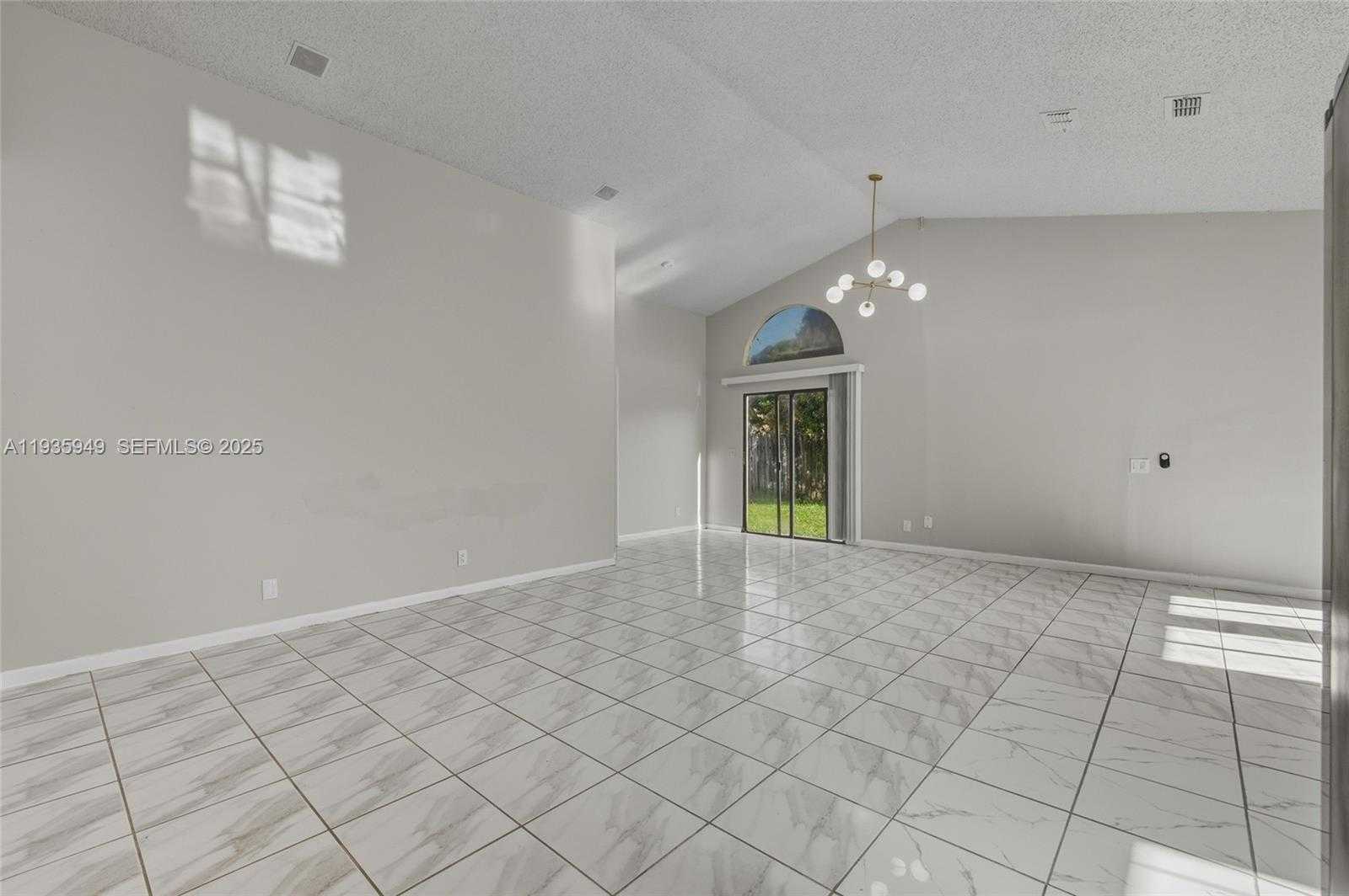 Small Image of 138 COLLY WAY, North Lauderdale Number 7