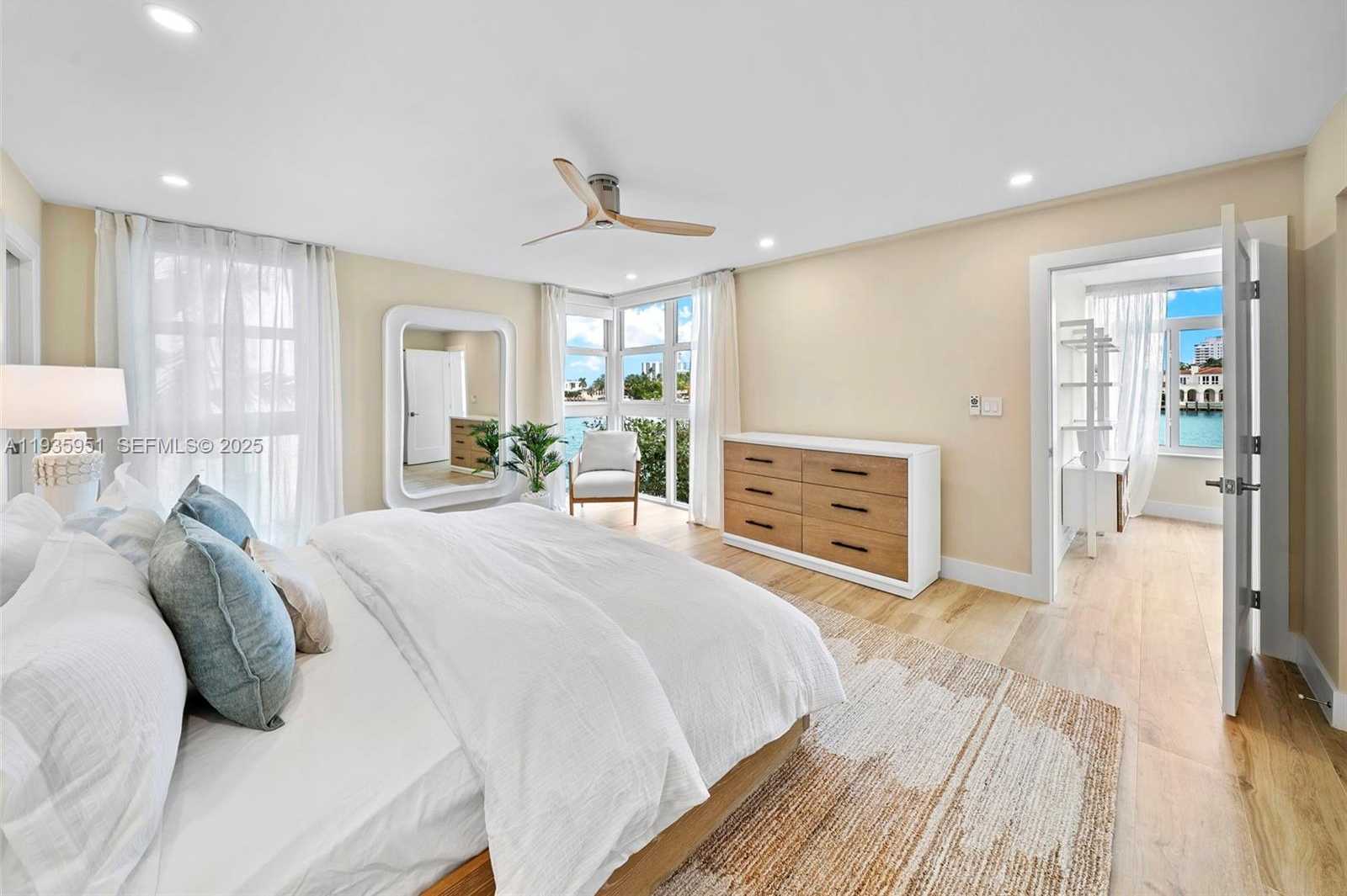 Small Image of 10001 EAST BAY HARBOR DR #2N, Bay Harbor Islands Number 16