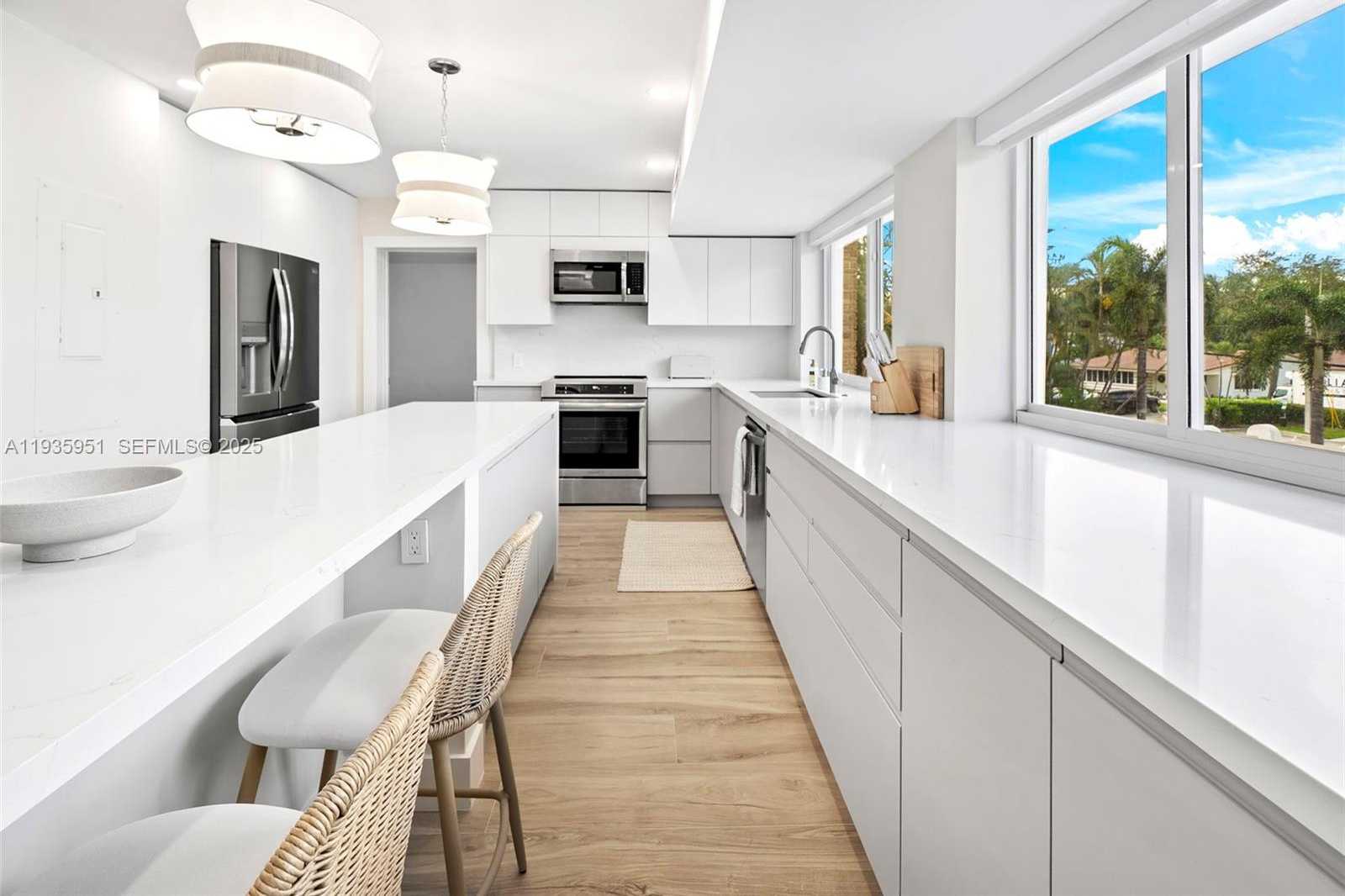 Small Image of 10001 EAST BAY HARBOR DR #2N, Bay Harbor Islands Number 31