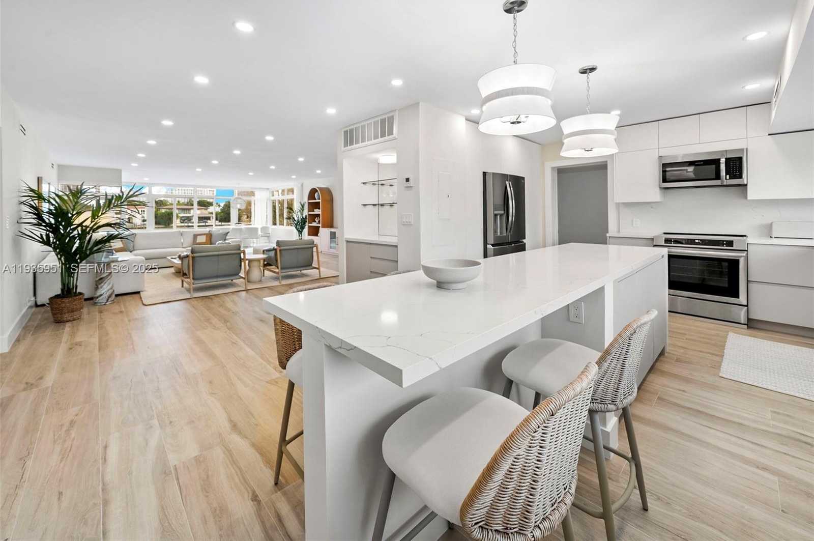 Small Image of 10001 EAST BAY HARBOR DR #2N, Bay Harbor Islands Number 33