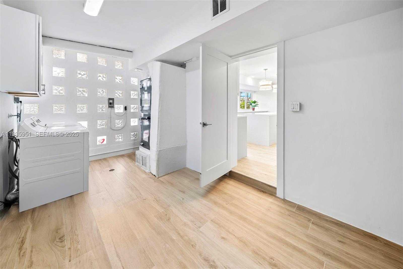 Small Image of 10001 EAST BAY HARBOR DR #2N, Bay Harbor Islands Number 35