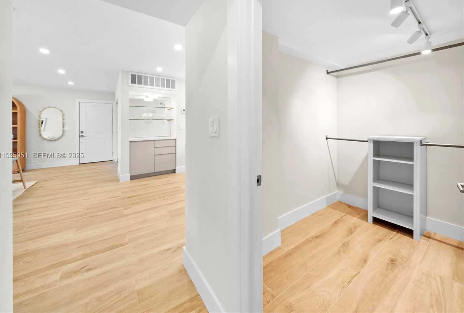 Small Image of 10001 EAST BAY HARBOR DR #2N, Bay Harbor Islands Number 37