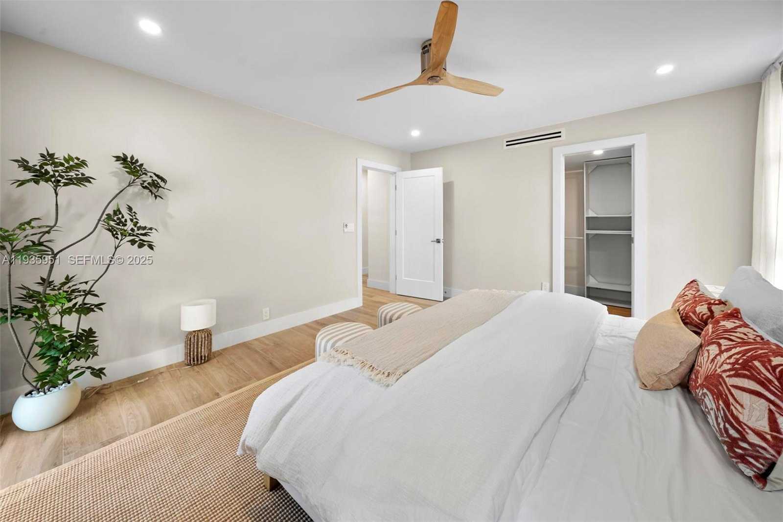 Small Image of 10001 EAST BAY HARBOR DR #2N, Bay Harbor Islands Number 40