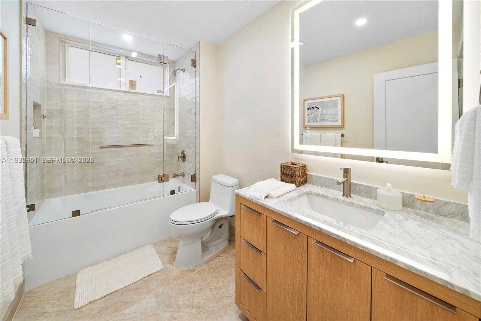 Small Image of 10001 EAST BAY HARBOR DR #2N, Bay Harbor Islands Number 42