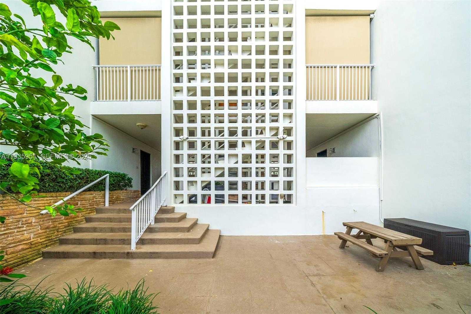 Small Image of 10001 EAST BAY HARBOR DR #2N, Bay Harbor Islands Number 44