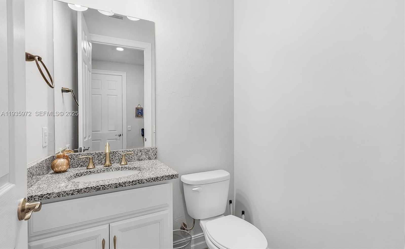 Small Image of 425 CORAL REEF PL, Cape Coral Number 16