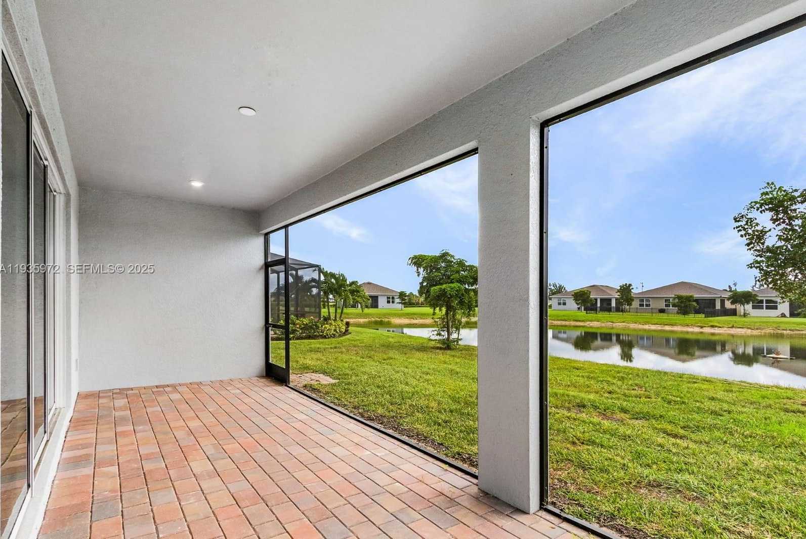 Small Image of 425 CORAL REEF PL, Cape Coral Number 21