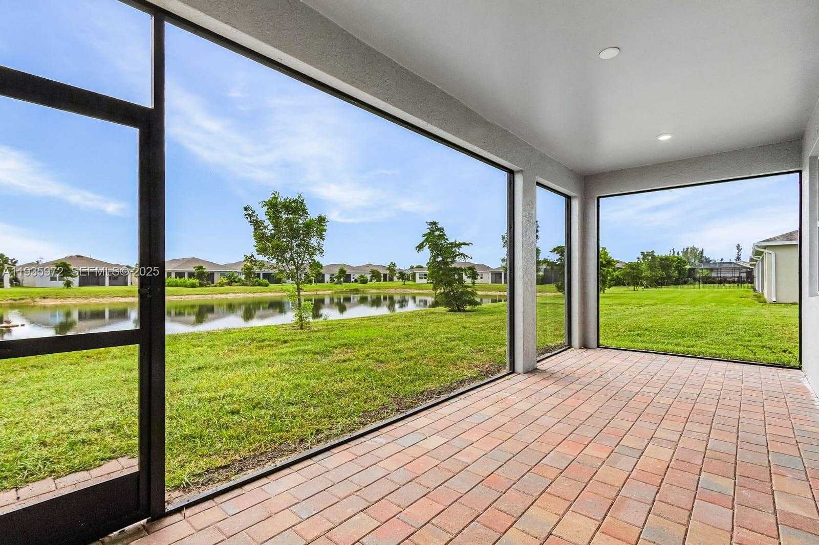 Small Image of 425 CORAL REEF PL, Cape Coral Number 24
