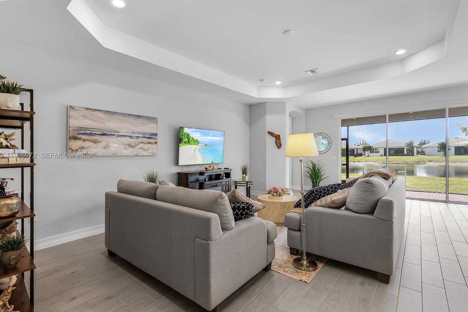 Small Image of 425 CORAL REEF PL, Cape Coral Number 5