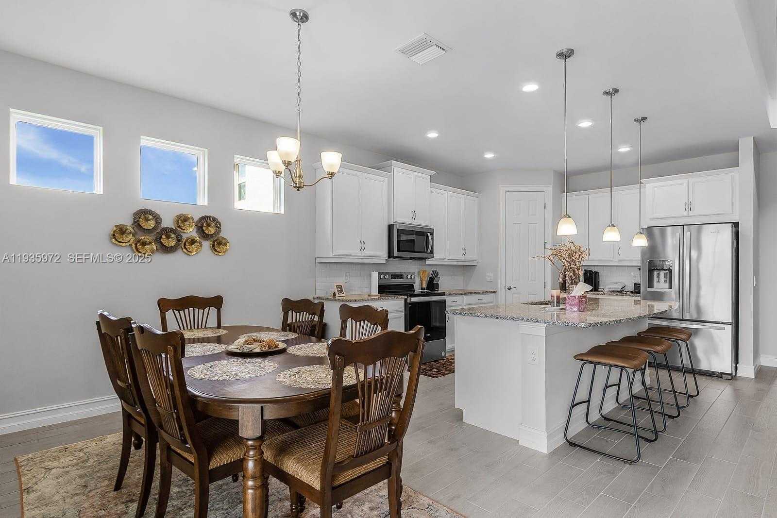 Small Image of 425 CORAL REEF PL, Cape Coral Number 7