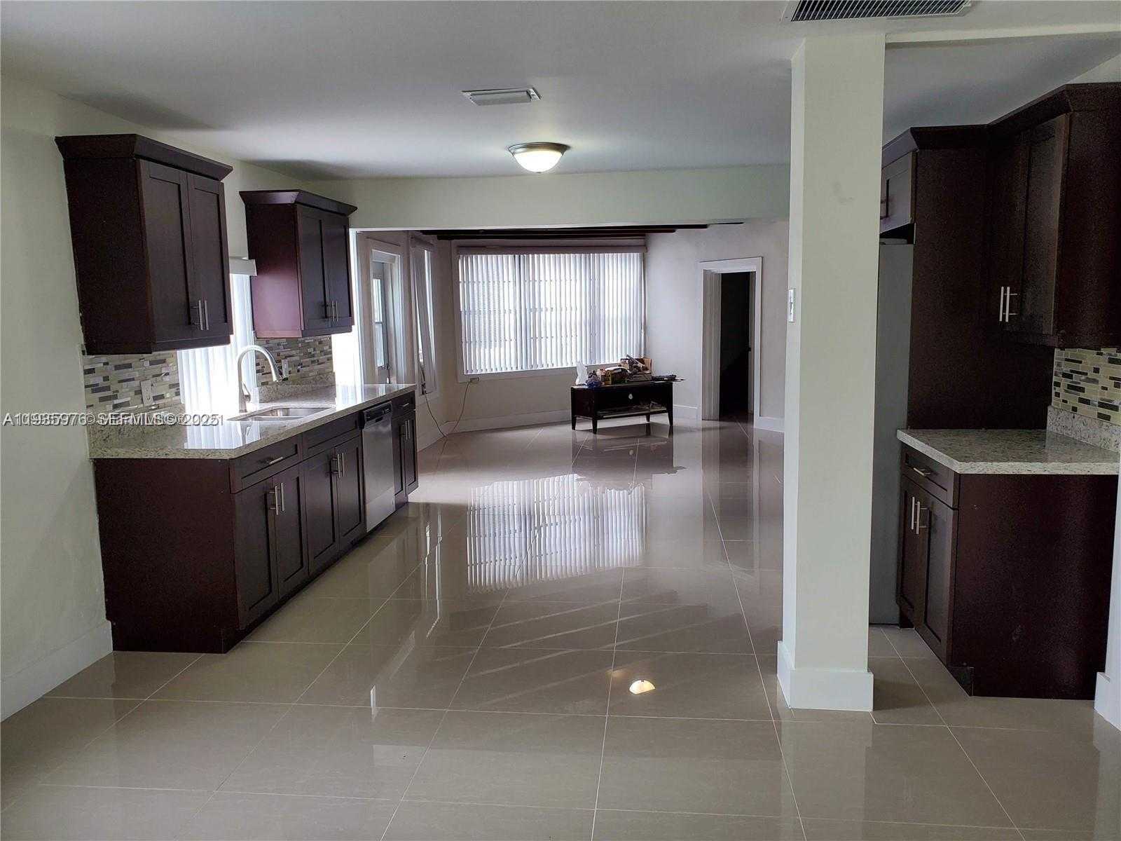 Small Image of Hollywood Number 2