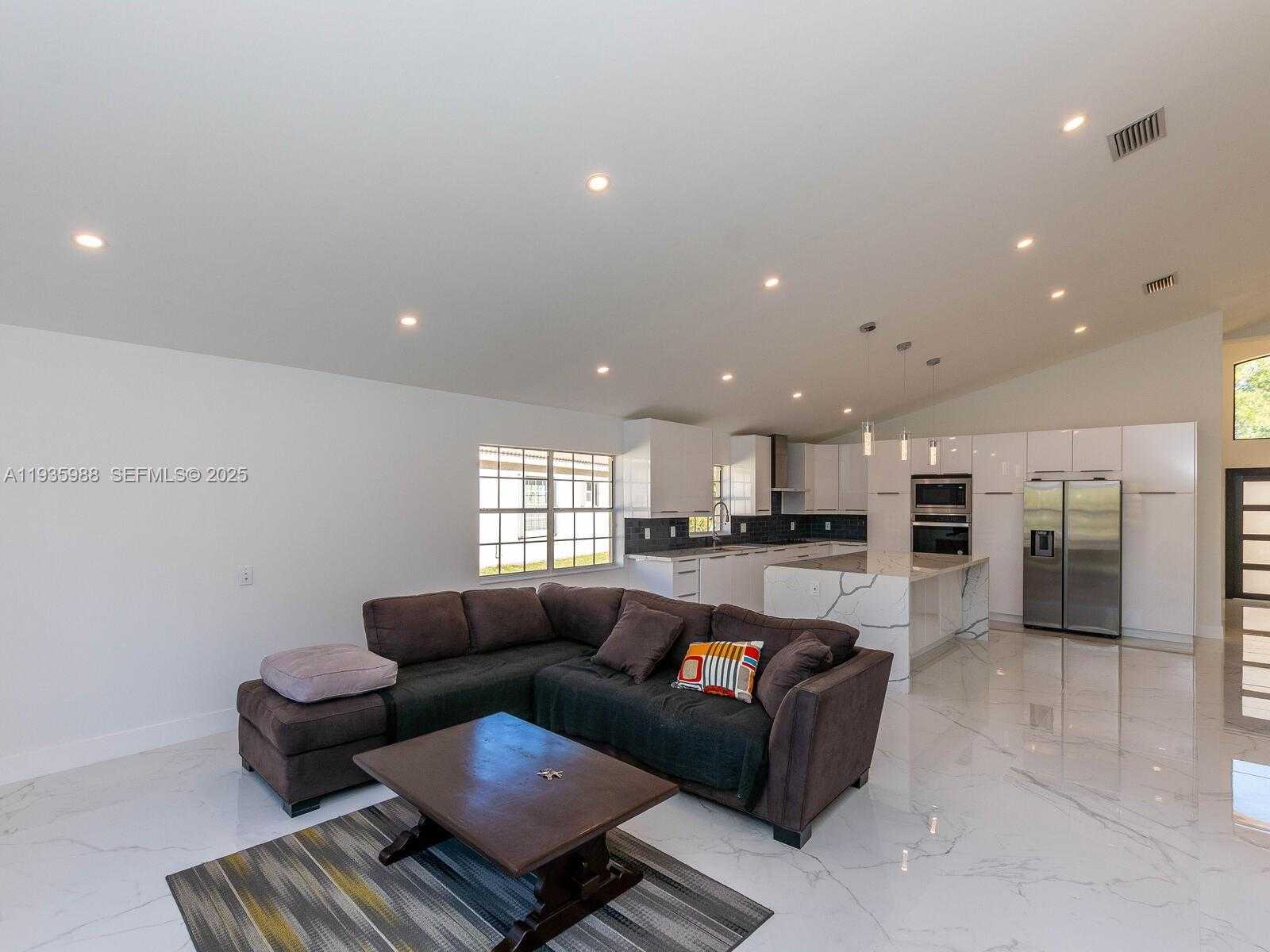 Small Image of 381 CAMERON DR, Weston Number 11