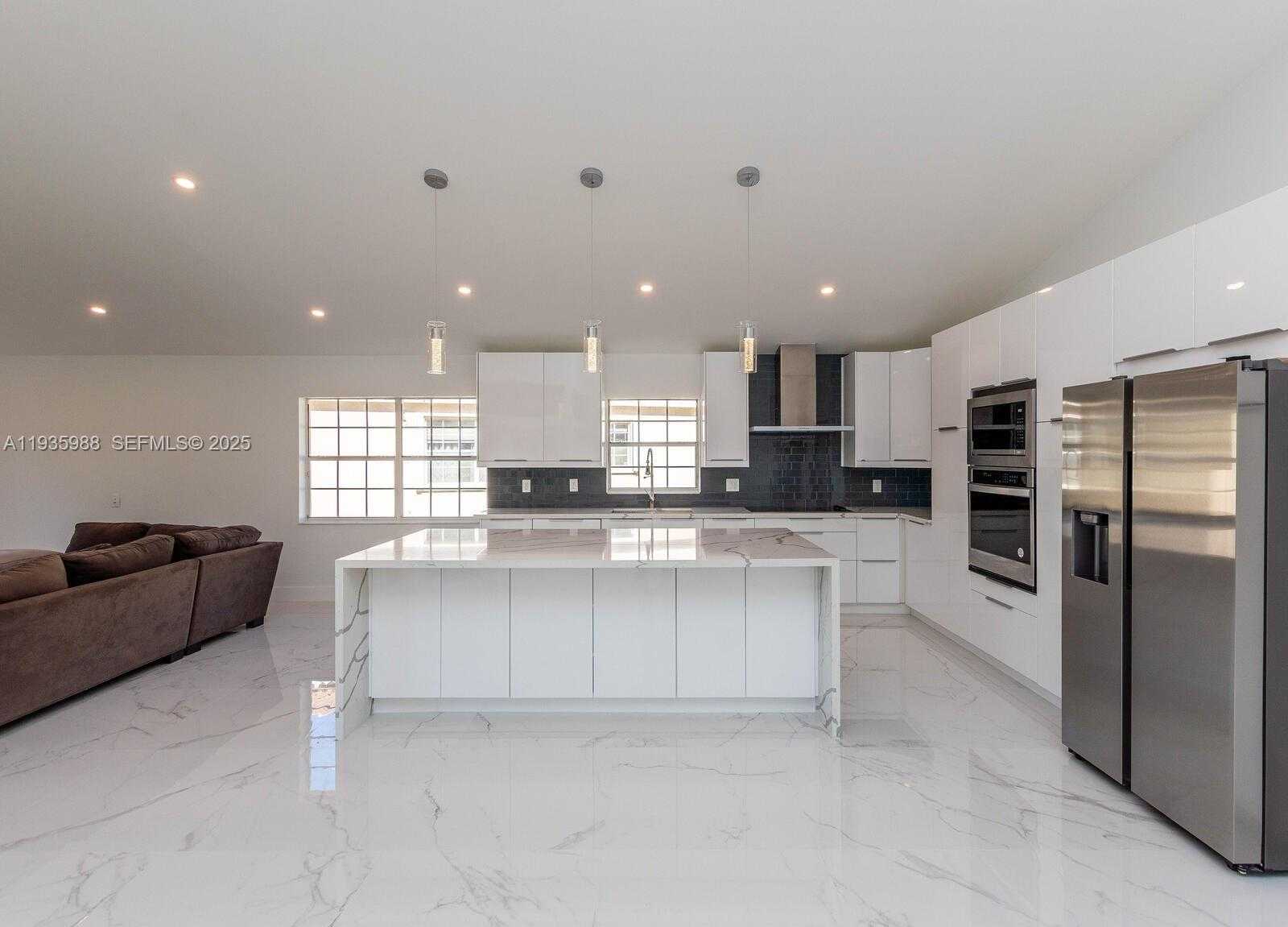 Small Image of 381 CAMERON DR, Weston Number 15