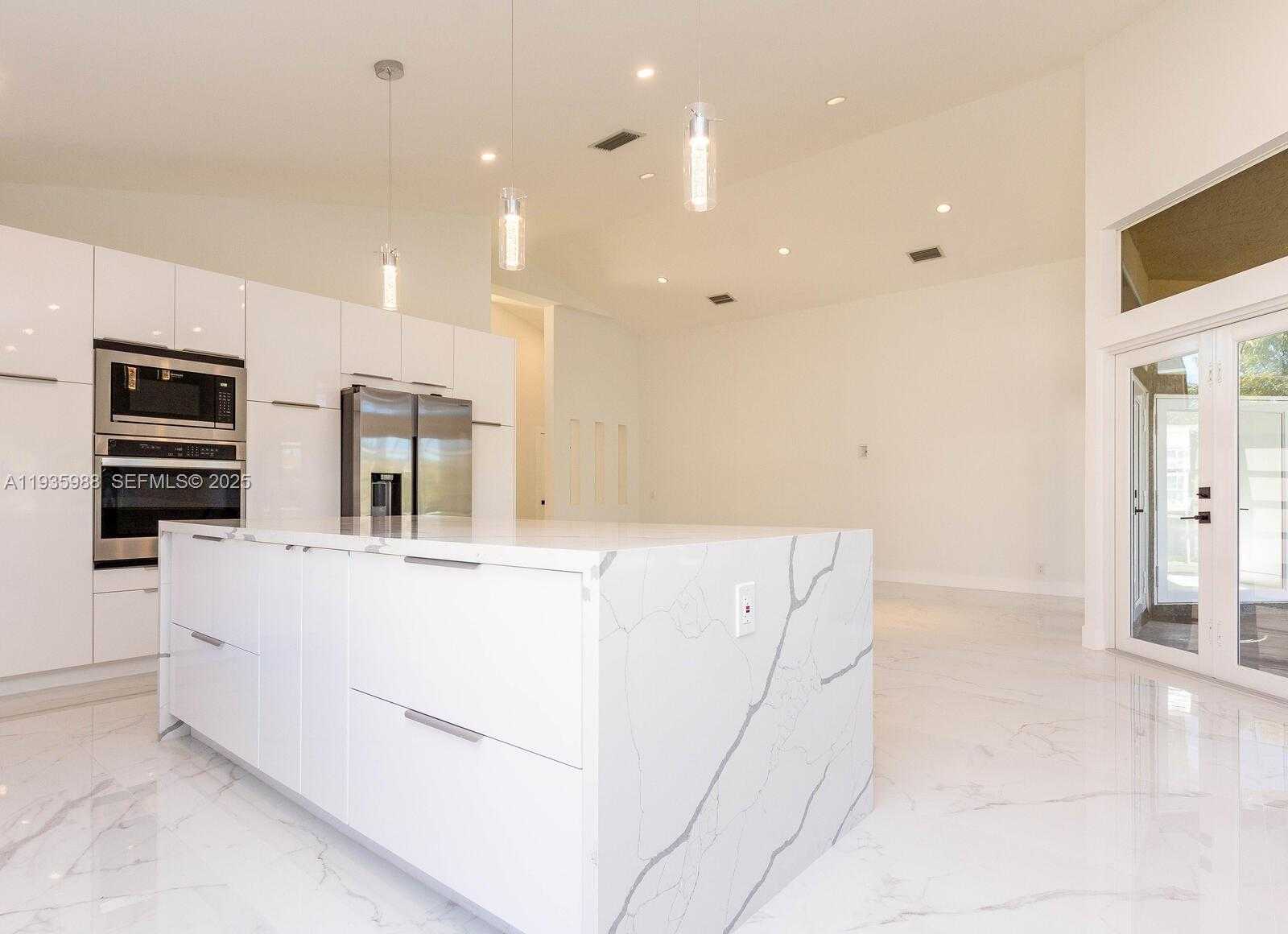 Small Image of 381 CAMERON DR, Weston Number 17