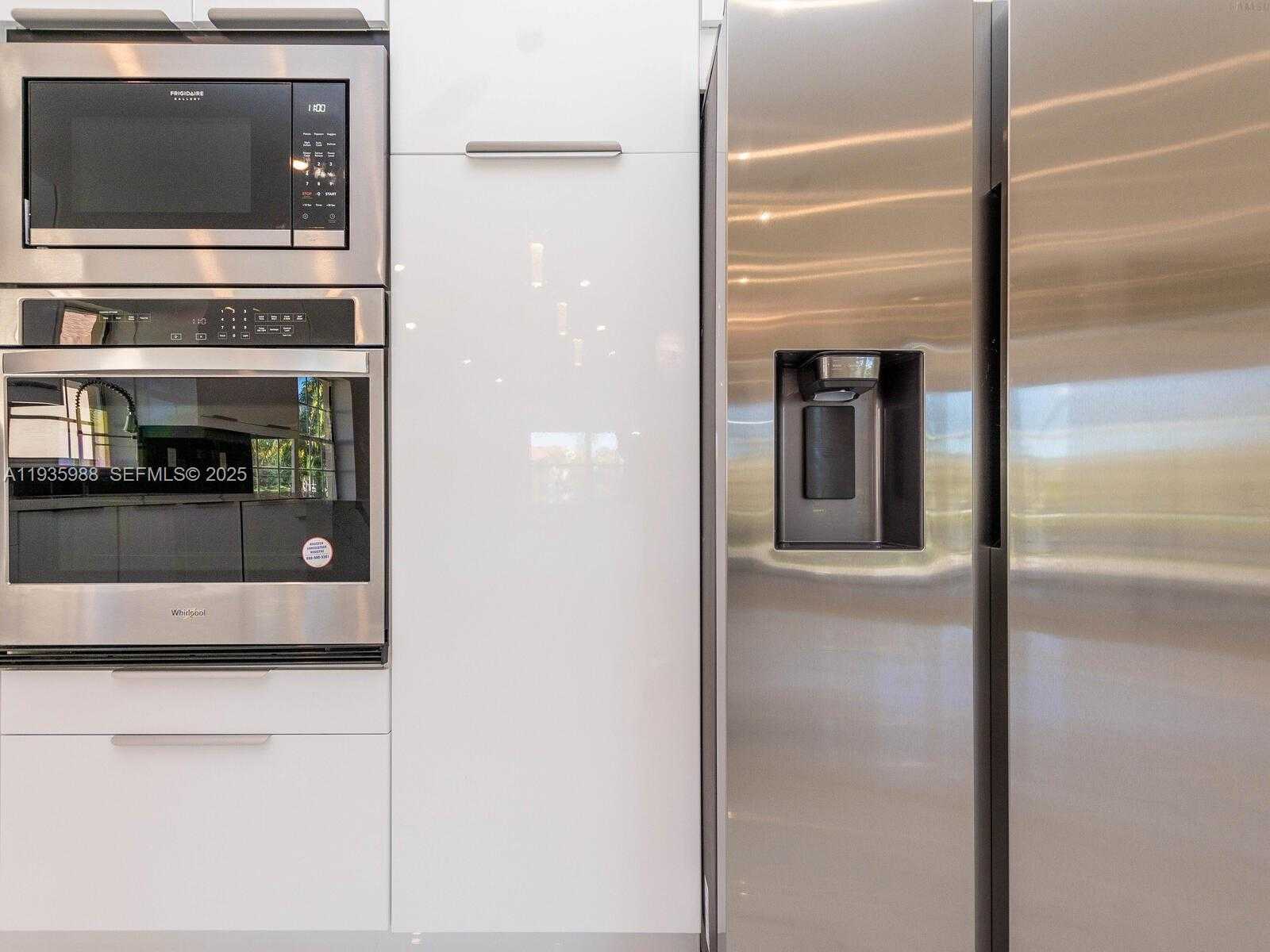 Small Image of 381 CAMERON DR, Weston Number 20