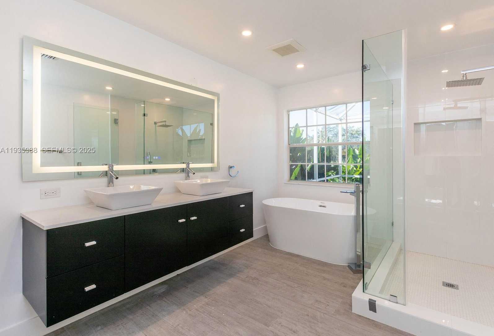 Small Image of 381 CAMERON DR, Weston Number 29