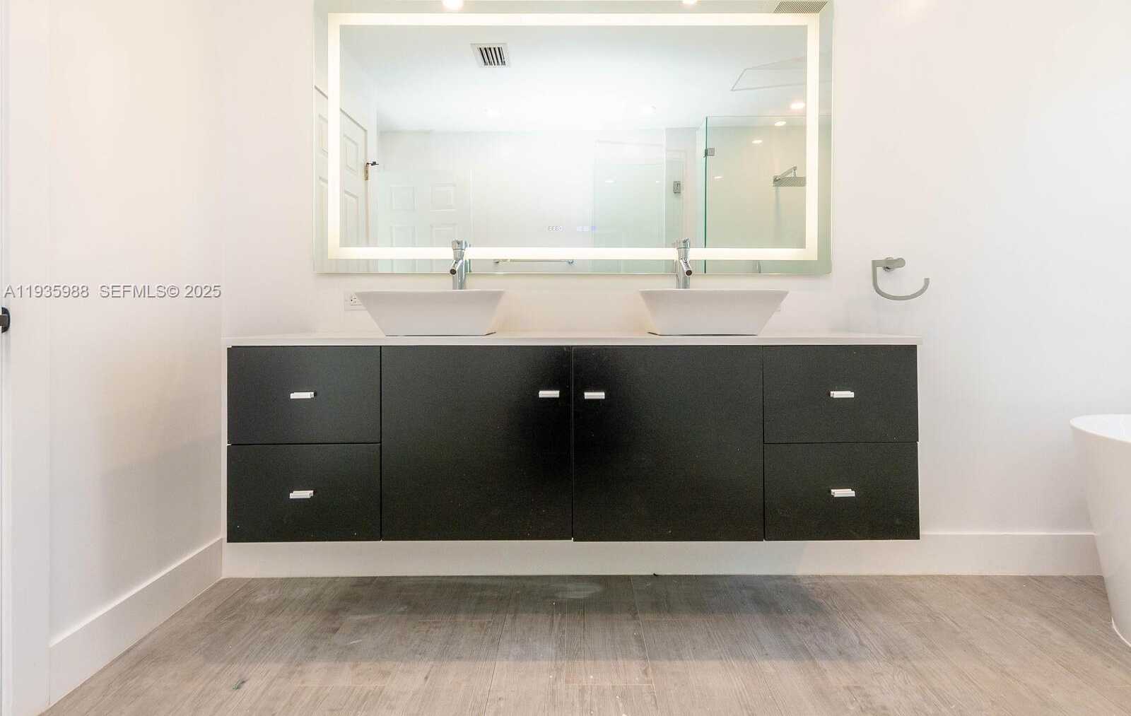 Small Image of 381 CAMERON DR, Weston Number 32