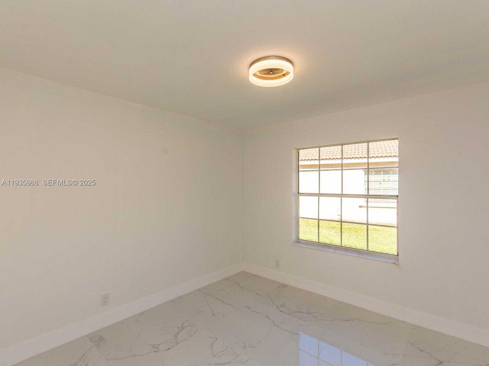 Small Image of 381 CAMERON DR, Weston Number 35