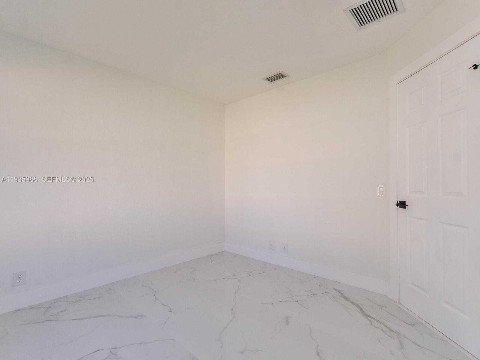 Small Image of 381 CAMERON DR, Weston Number 43