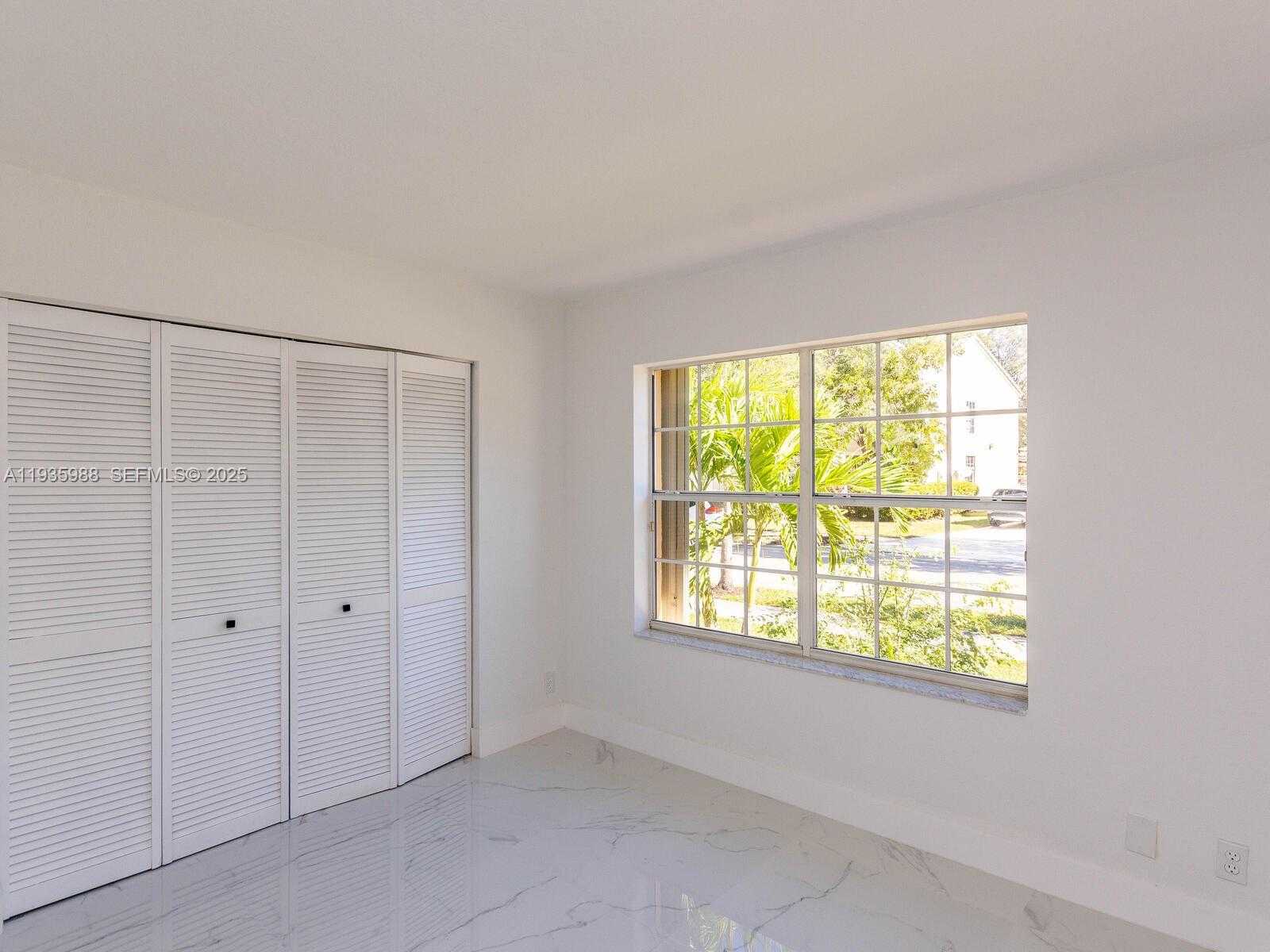 Small Image of 381 CAMERON DR, Weston Number 45