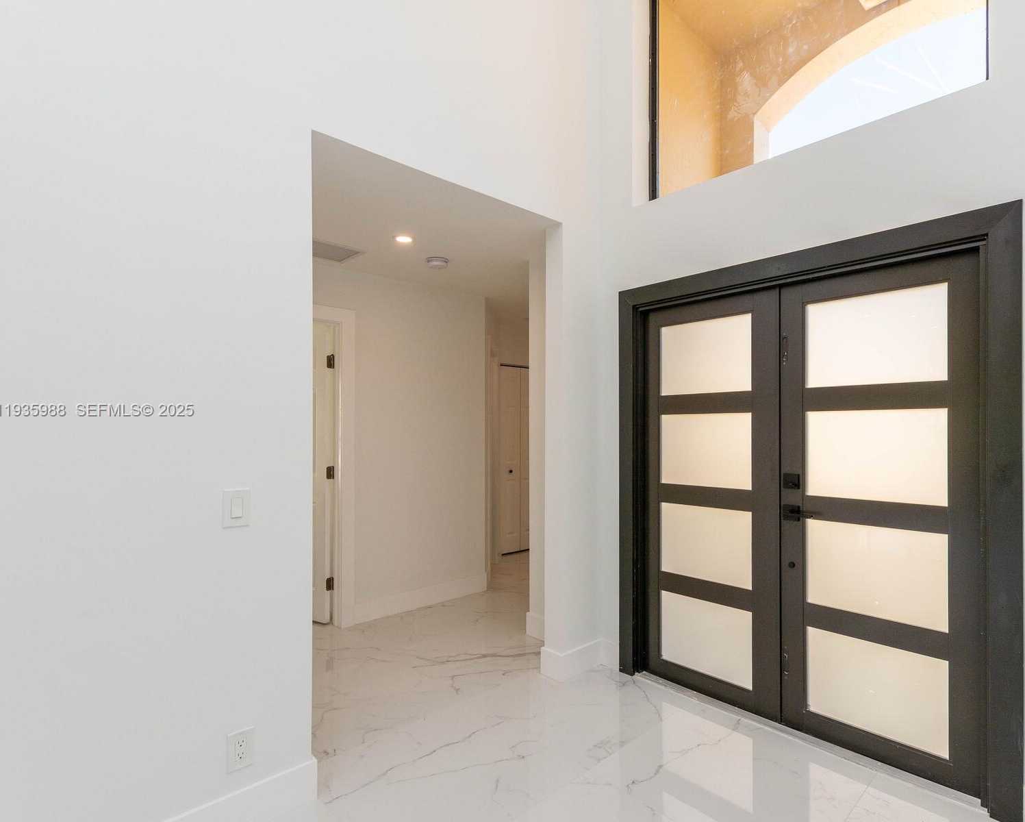 Small Image of 381 CAMERON DR, Weston Number 5