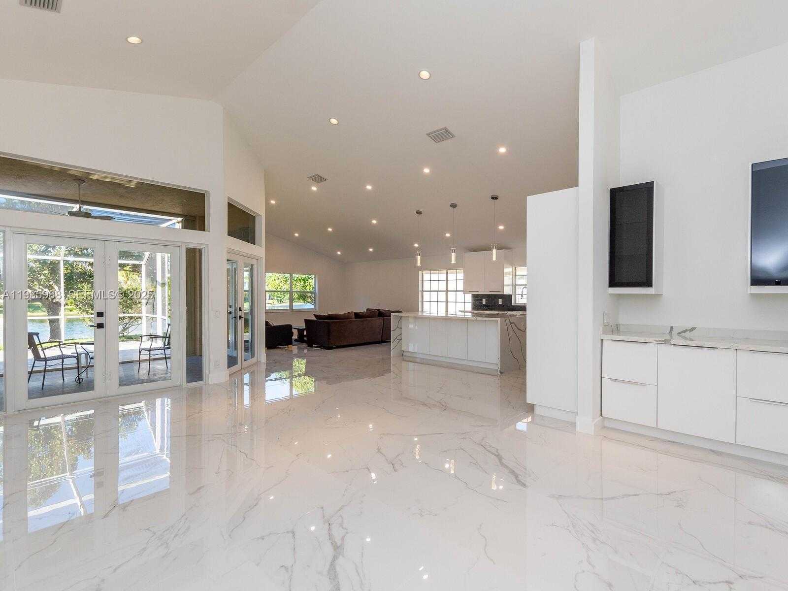 Small Image of 381 CAMERON DR, Weston Number 7