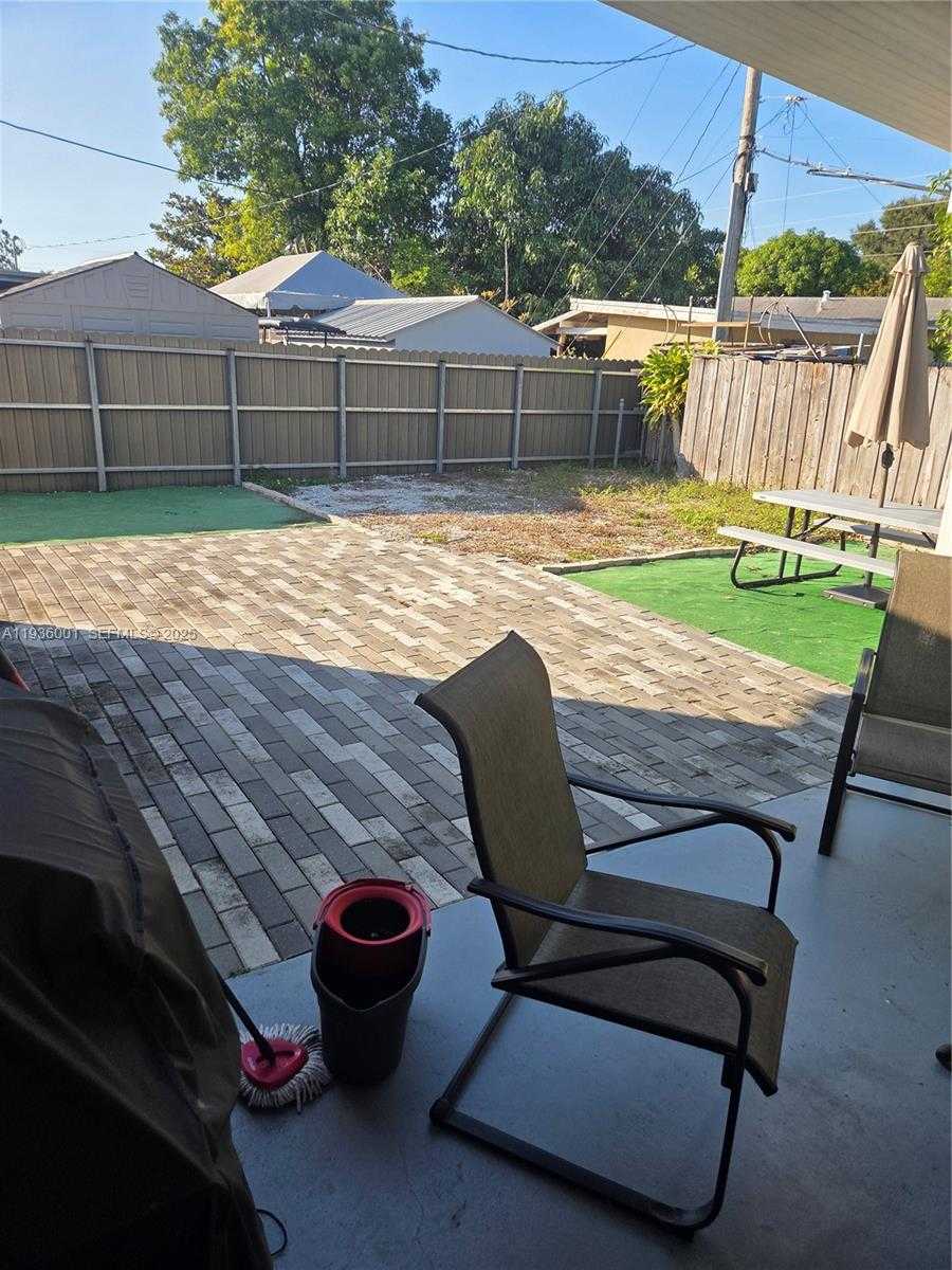 Small Image of 5031 NORTH WEST 173RD ST, Miami Gardens Number 13