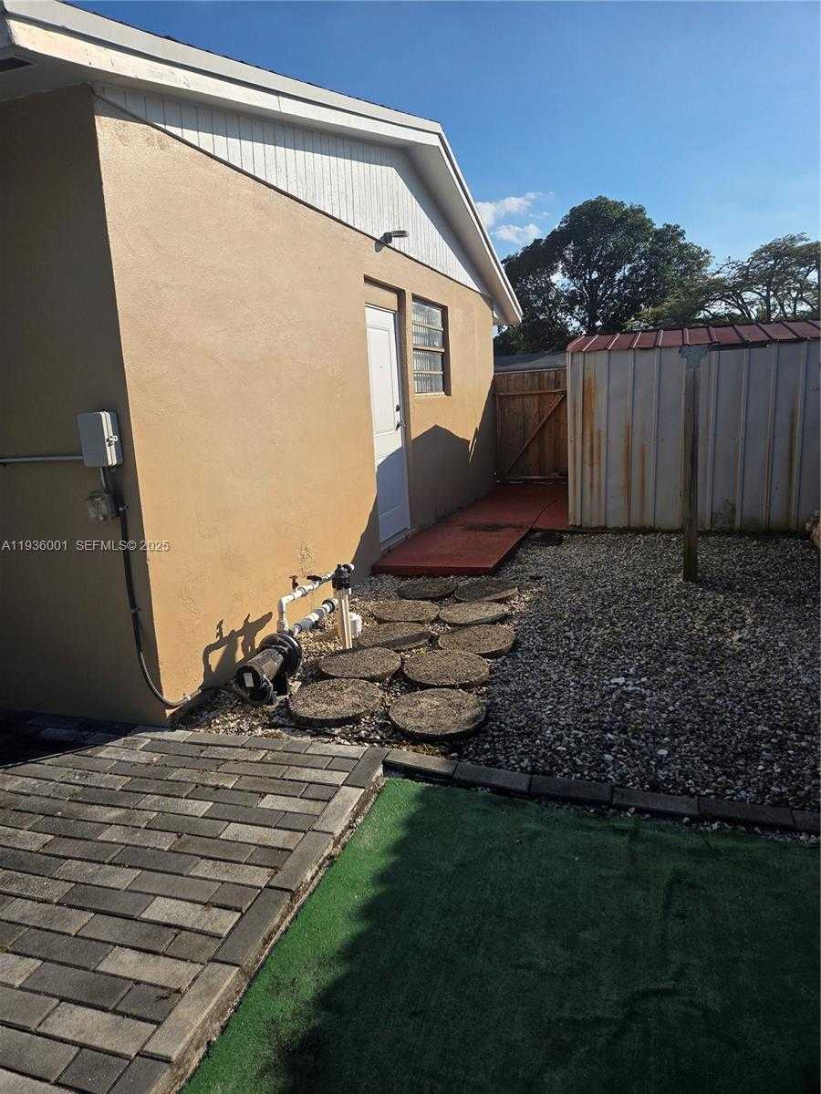 Small Image of 5031 NORTH WEST 173RD ST, Miami Gardens Number 14