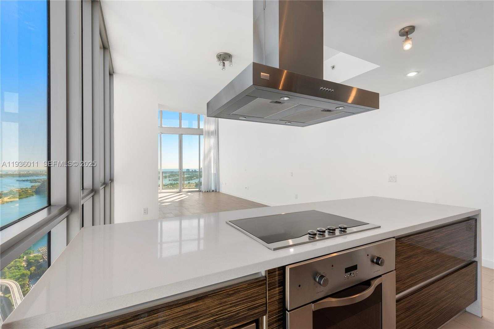 Small Image of 1100 BISCAYNE BLVD #4307, Miami Number 12