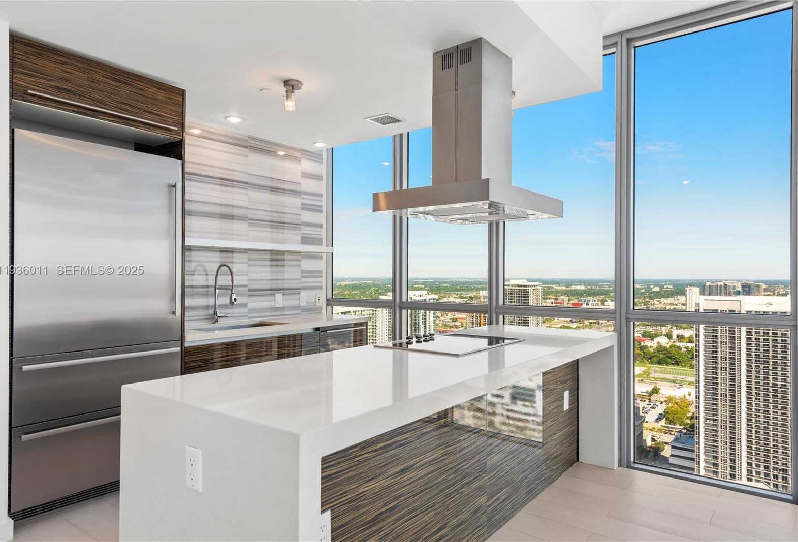 Small Image of 1100 BISCAYNE BLVD #4307, Miami Number 13